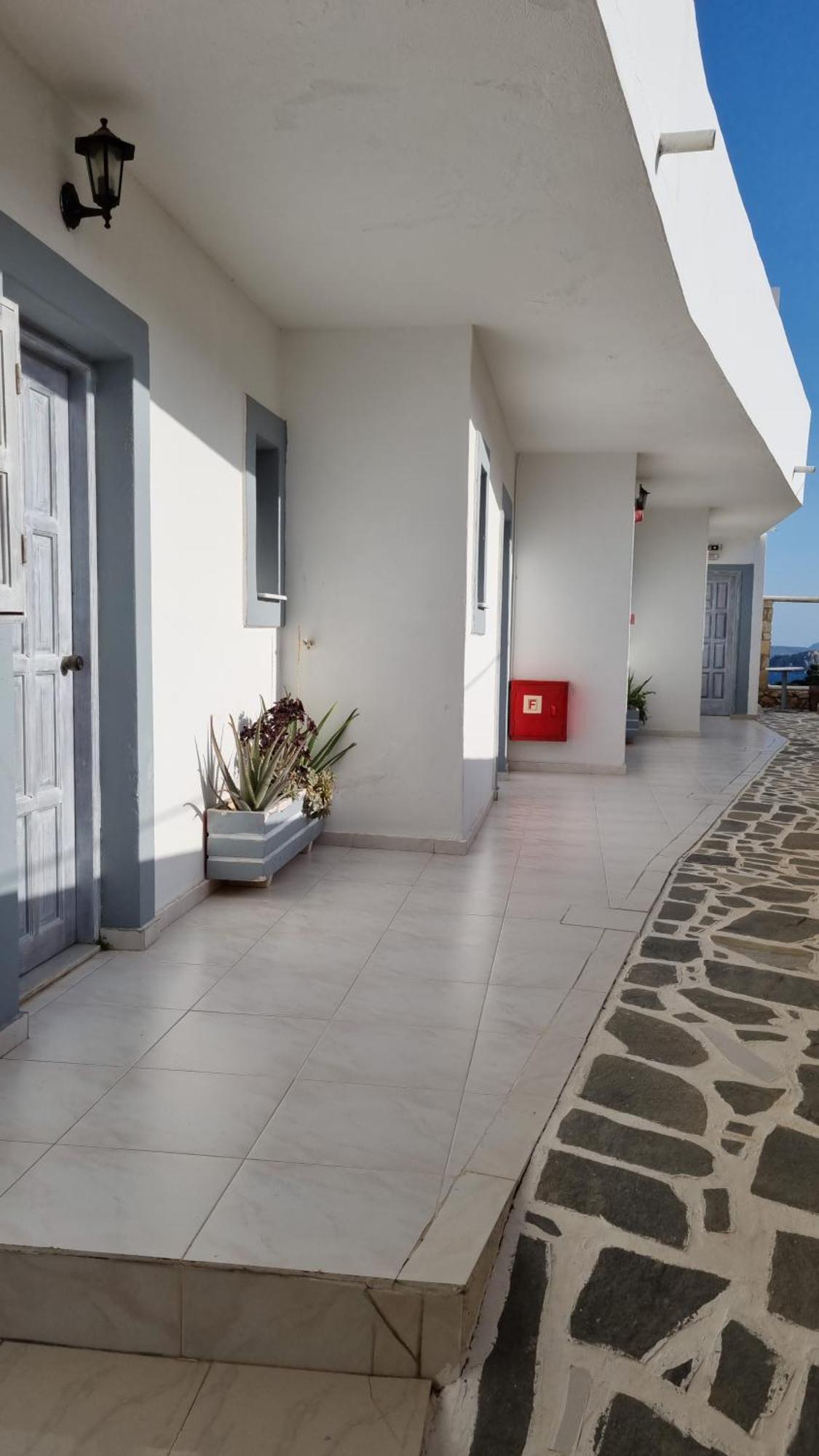 Studios Nina Amoopi Bagian luar foto